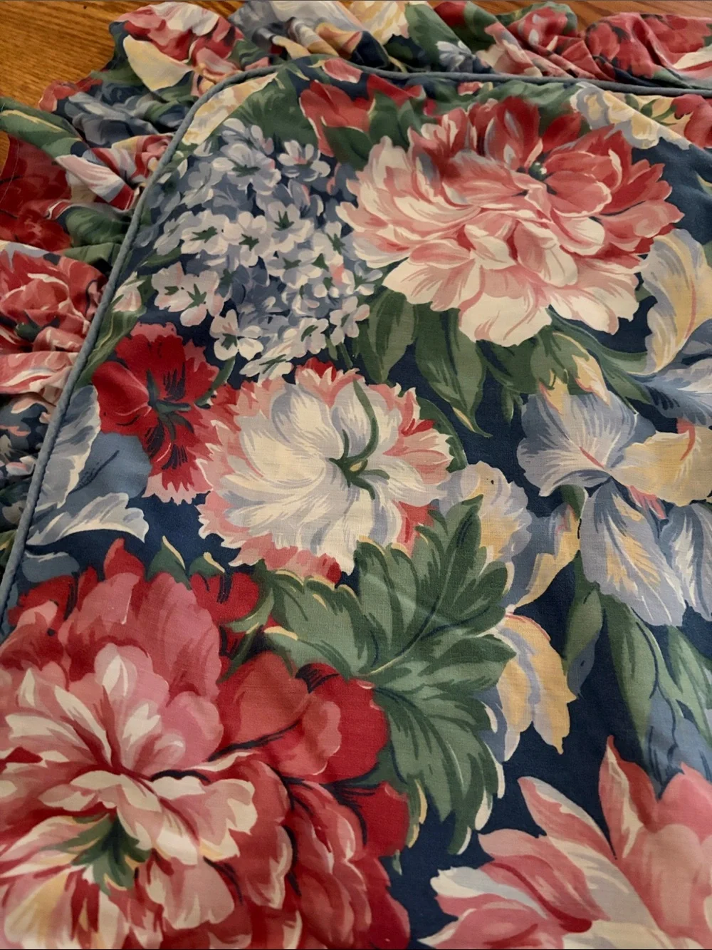 Set of 2 Floral Pillow Cover with Red and Pink Blooms vintage Cottege
